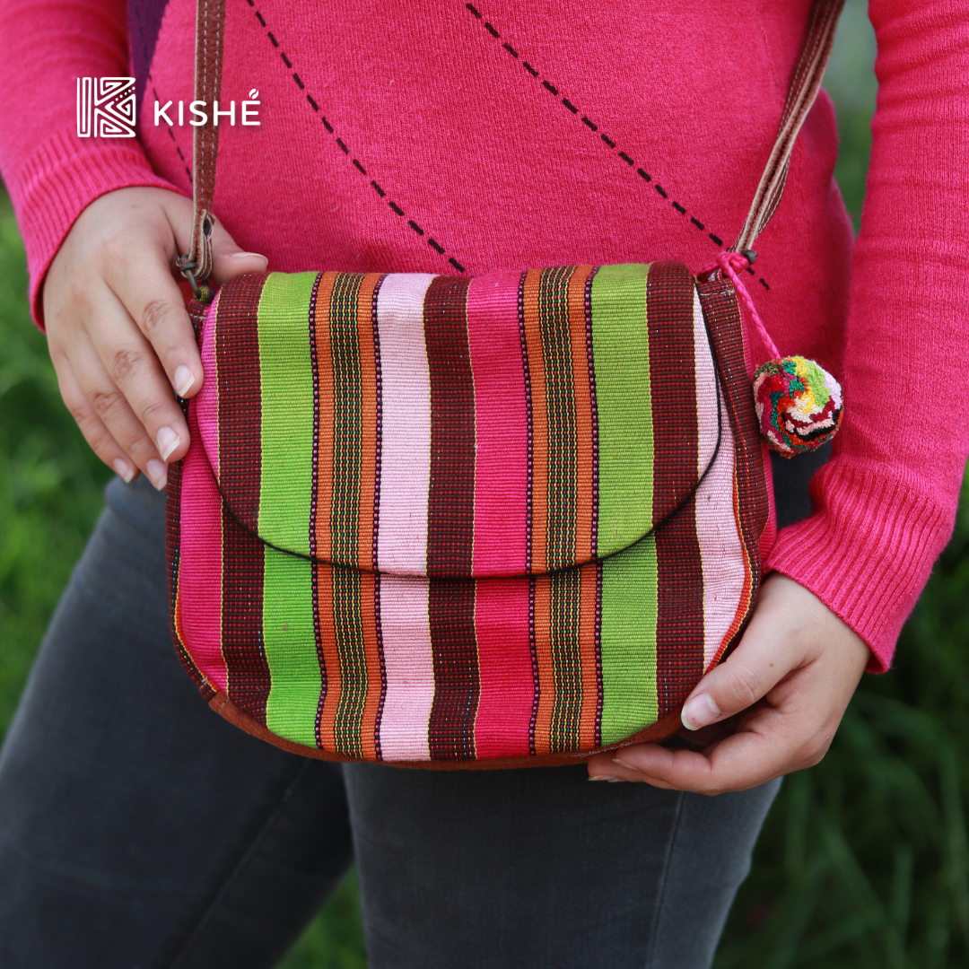 Crossbody bag in typical colors