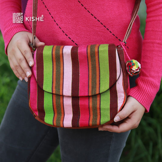 Crossbody bag in typical colors
