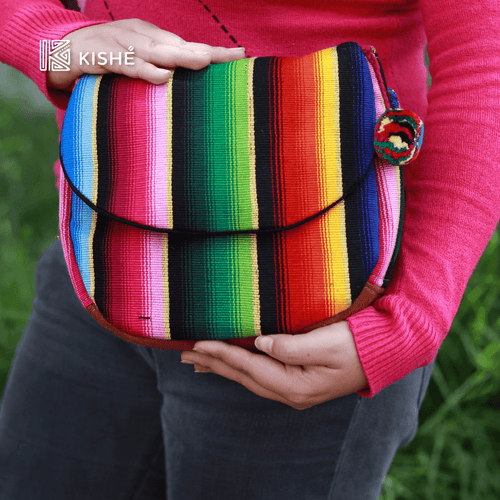 Crossbody bag in typical colors